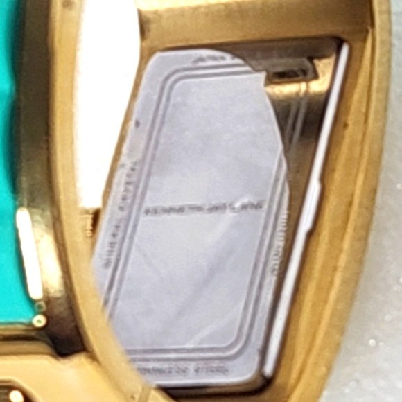 Kenneth Jay Lane Womens Green Breakers Analog Quartz - Picture 9 of 10